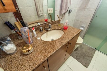 Casa à venda com 112m², 3 quartos e 1 vagaBanheiro