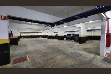 Apartamento para alugar com 101m², 2 quartos e 1 vaga Apartamento para alugar com 101m², 2 quartos e 1 vagaGaragem