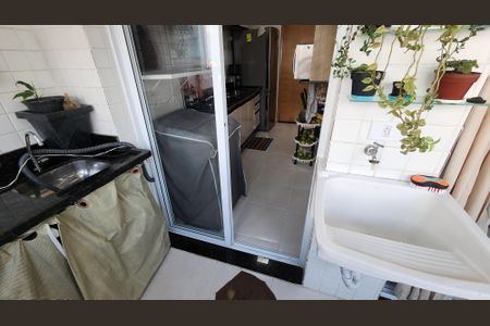 Apartamento para alugar com 101m², 2 quartos e 1 vaga Apartamento para alugar com 101m², 2 quartos e 1 vagaÁrea de Serviço