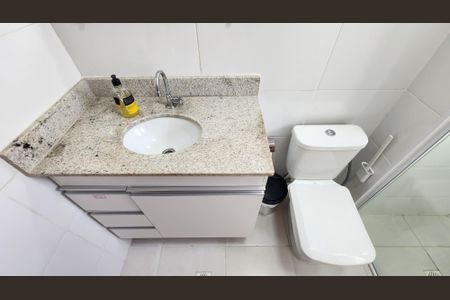 Apartamento para alugar com 101m², 2 quartos e 1 vaga Apartamento para alugar com 101m², 2 quartos e 1 vagaBanheiro da Suíte