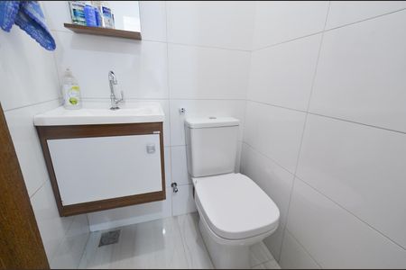 Casa à venda com 120m², 2 quartos e 1 vagaLavabo