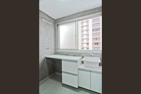 Apartamento à venda com 70m², 2 quartos e 1 vagaÁrea de Serviço