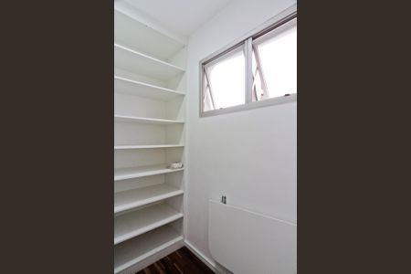 Apartamento à venda com 70m², 2 quartos e 1 vagaÁrea de Serviço