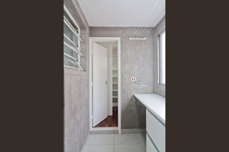 Apartamento à venda com 70m², 2 quartos e 1 vagaÁrea de Serviço