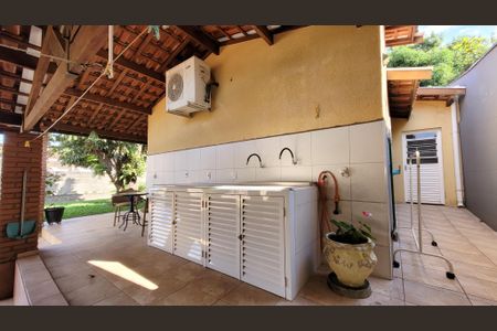 Casa à venda com 280m², 3 quartos e 6 vagasÁrea de Serviço