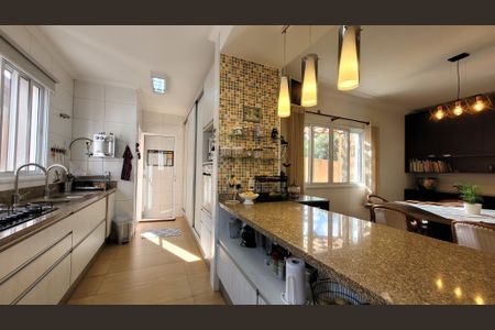 Casa à venda com 280m², 3 quartos e 6 vagasCozinha