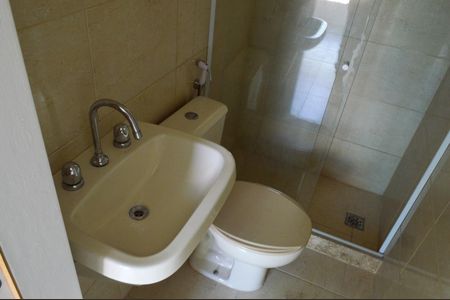 Apartamento à venda com 187m², 4 quartos e 2 vagas Apartamento à venda com 187m², 4 quartos e 2 vagasBanheiro da Suíte 2