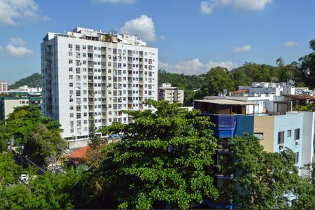 Apartamento à venda com 187m², 4 quartos e 2 vagas Apartamento à venda com 187m², 4 quartos e 2 vagasVista da Suíte 2