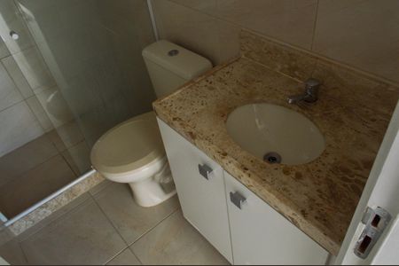 Apartamento à venda com 84m², 3 quartos e 1 vaga Apartamento à venda com 84m², 3 quartos e 1 vagaBanheiro da Suíte