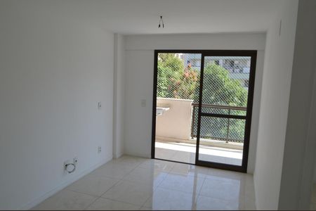 Apartamento à venda com 84m², 3 quartos e 1 vaga Apartamento à venda com 84m², 3 quartos e 1 vagaSala