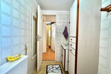 Apartamento à venda com 70m², 2 quartos e 2 vagas Apartamento à venda com 70m², 2 quartos e 2 vagasBanheiro