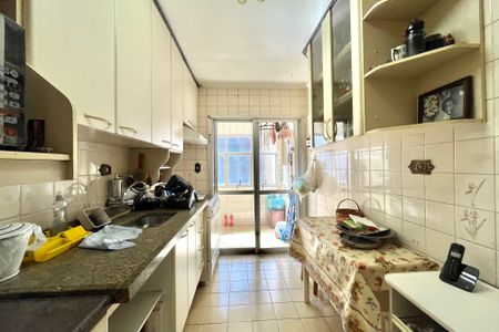 Apartamento à venda com 70m², 2 quartos e 2 vagas Apartamento à venda com 70m², 2 quartos e 2 vagasCozinha