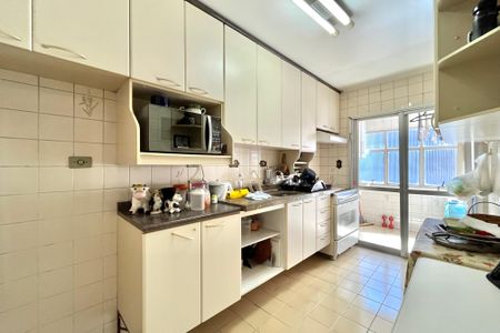 Apartamento à venda com 70m², 2 quartos e 2 vagas Apartamento à venda com 70m², 2 quartos e 2 vagasCozinha