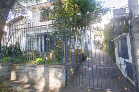 Casa à venda com 350m², 3 quartos e 3 vagasFachada