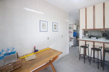 Casa à venda com 350m², 3 quartos e 3 vagasCozinha