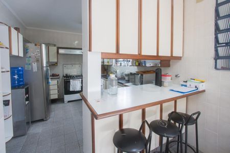 Casa à venda com 350m², 3 quartos e 3 vagasCozinha