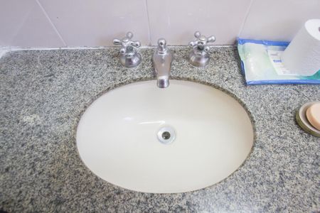 Casa à venda com 350m², 3 quartos e 3 vagasBanheiro 1