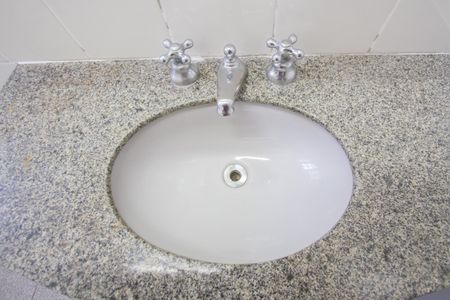 Casa à venda com 350m², 3 quartos e 3 vagasBanheiro 2