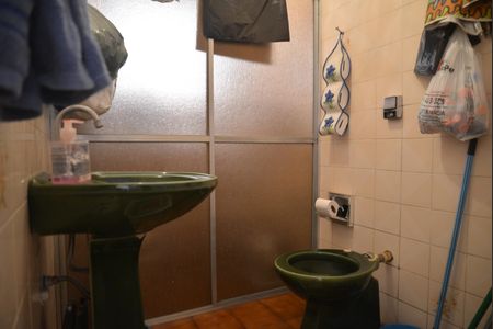 Casa à venda com 275m², 3 quartos e 2 vagasBanheiro de Serviço