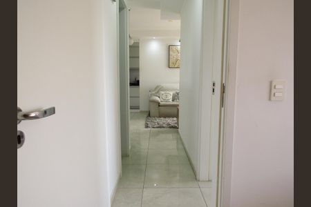 Apartamento à venda com 65m², 2 quartos e 1 vagaCorredor