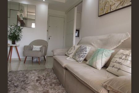 Apartamento à venda com 65m², 2 quartos e 1 vagaSala
