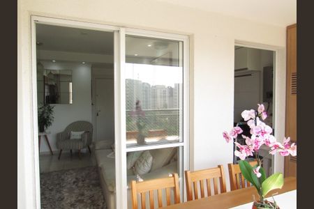 Apartamento à venda com 65m², 2 quartos e 1 vagaVaranda