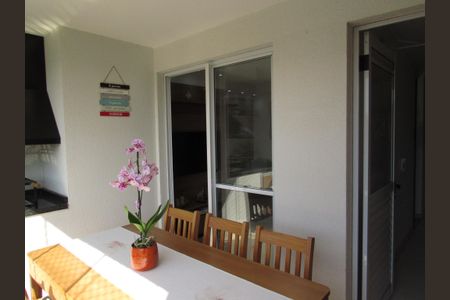 Apartamento à venda com 65m², 2 quartos e 1 vagaVaranda