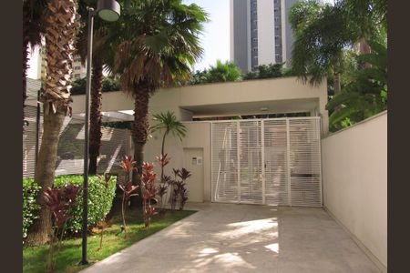 Apartamento à venda com 65m², 2 quartos e 1 vagaFachada e portaria