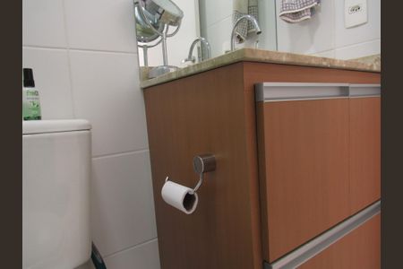 Apartamento à venda com 65m², 2 quartos e 1 vagaBanheiro Social