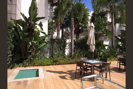 Apartamento à venda com 65m², 2 quartos e 1 vagaPiscina