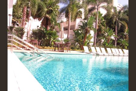 Apartamento à venda com 65m², 2 quartos e 1 vagaPiscina