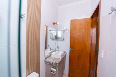 Casa à venda com 112m², 2 quartos e 2 vagasBanheiro do Quarto 2