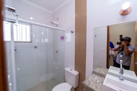 Casa à venda com 112m², 2 quartos e 2 vagasBanheiro do Quarto 2