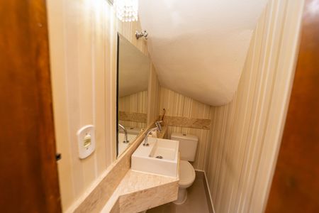 Casa à venda com 112m², 2 quartos e 2 vagasLavabo