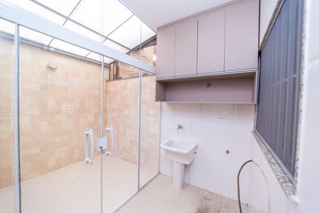 Casa à venda com 112m², 2 quartos e 2 vagasÁrea de Serviço