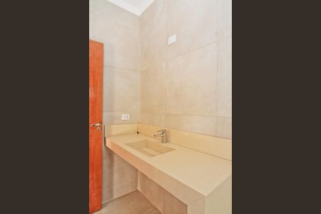 Casa à venda com 190m², 3 quartos e 3 vagasBanheiro da Suíte 2