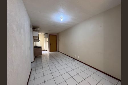Apartamento à venda com 102m², 2 quartos e 1 vaga Apartamento à venda com 102m², 2 quartos e 1 vagaSala