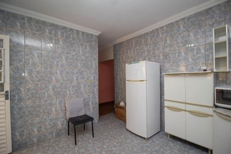 Casa à venda com 250m², 4 quartos e 6 vagasCozinha