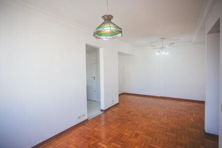 Apartamento à venda com 65m², 2 quartos e 1 vagaSala 