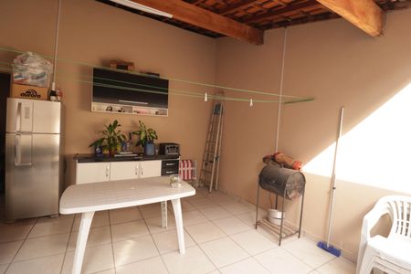 Casa à venda com 160m², 2 quartos e 2 vagas Casa à venda com 160m², 2 quartos e 2 vagas Área de Serviço