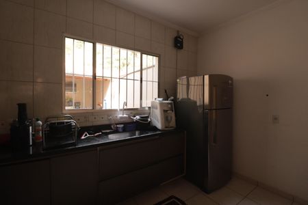 Casa à venda com 160m², 2 quartos e 2 vagas Casa à venda com 160m², 2 quartos e 2 vagasCozinha