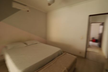 Casa à venda com 160m², 2 quartos e 2 vagas Casa à venda com 160m², 2 quartos e 2 vagasSuíte