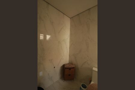 Casa à venda com 160m², 2 quartos e 2 vagas Casa à venda com 160m², 2 quartos e 2 vagasBanheiro Suíte