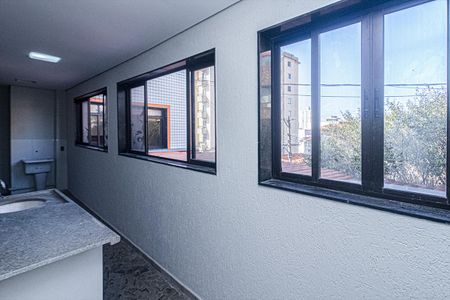 Apartamento para alugar com 55m², 2 quartos e sem vaga Apartamento para alugar com 55m², 2 quartos e sem vagaCozinha e Área de Serviço