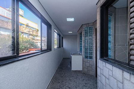 Apartamento para alugar com 55m², 2 quartos e sem vaga Apartamento para alugar com 55m², 2 quartos e sem vagaCozinha e Área de Serviço