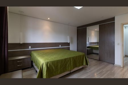 Casa para alugar com 190m², 3 quartos e 3 vagas Casa para alugar com 190m², 3 quartos e 3 vagasSuíte