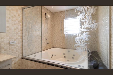 Casa para alugar com 190m², 3 quartos e 3 vagas Casa para alugar com 190m², 3 quartos e 3 vagasBanheiro da Suíte