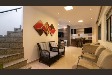 Casa para alugar com 190m², 3 quartos e 3 vagas Casa para alugar com 190m², 3 quartos e 3 vagasSala