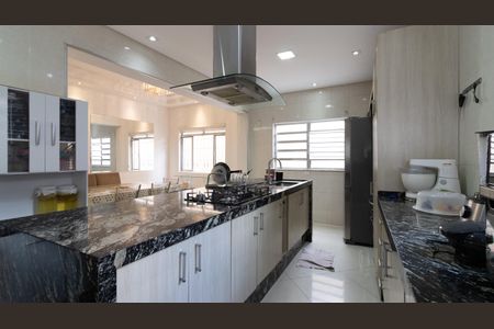 Casa para alugar com 190m², 3 quartos e 3 vagas Casa para alugar com 190m², 3 quartos e 3 vagasCozinha
