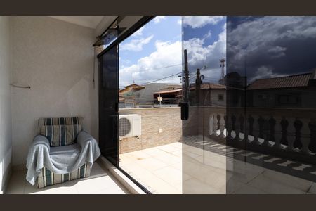 Casa para alugar com 190m², 3 quartos e 3 vagas Casa para alugar com 190m², 3 quartos e 3 vagasVaranda do Quarto 1